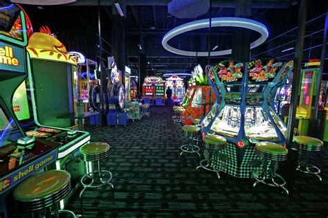 Dave and busters rivercenter reviews. Things To Know About Dave and busters rivercenter reviews. 